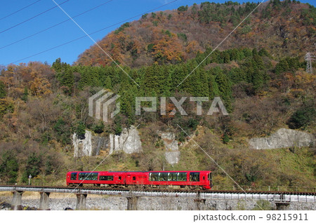 Commemorating the 65th anniversary of the opening of the entire Oito Line Resort Setsugetsuka Kotaki Railway Bridge Commemorating the 65th anniversary of the opening of the entire Oito Line Resort Setsugetsuka Kotaki Railway Bridge 98215911