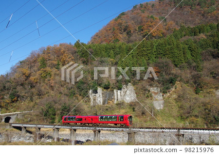 Commemorating the 65th anniversary of the opening of the entire Oito Line Resort Setsugetsuka Kotaki Railway Bridge Commemorating the 65th anniversary of the opening of the entire Oito Line Resort Setsugetsuka Kotaki Railway Bridge 98215976