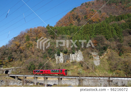 Commemorating the 65th anniversary of the opening of the entire Oito Line Resort Setsugetsuka Kotaki Railway Bridge Commemorating the 65th anniversary of the opening of the entire Oito Line Resort Setsugetsuka Kotaki Railway Bridge 98216072