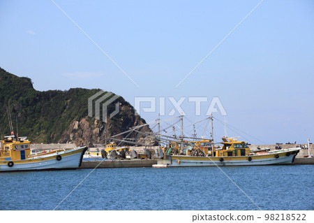 Kichu fishing port 98218522