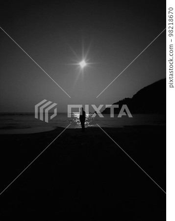 full moon and sea full moon and sea 98218670