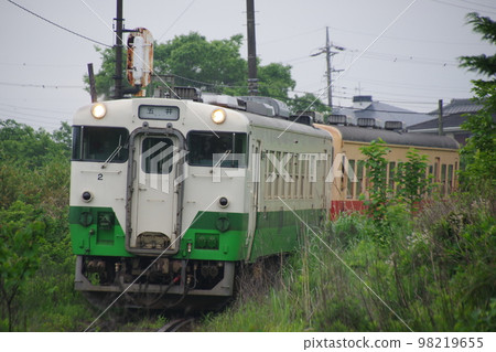 Kominato Railway Near Ama Ariki Kiha40+Kiha200 98219655