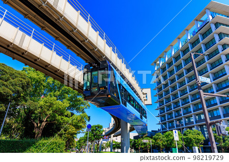 Chiba Monorail that runs through Chiba City, Chiba Prefecture (near the entrance to Chiba Minato Station) Chiba Monorail that runs through Chiba City, Chiba Prefecture (near the entrance to Chiba Minato Station) 98219729