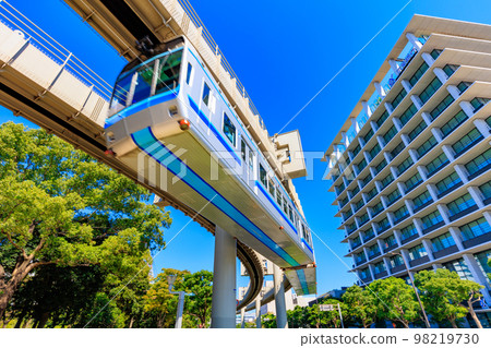 Chiba Monorail that runs through Chiba City, Chiba Prefecture (near the entrance to Chiba Minato Station) 98219730