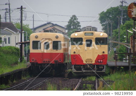Kominato Railway Ama-Ariki Station Kiha 200 and Kiha 40 Kominato Railway Ama-Ariki Station Kiha 200 and Kiha 40 98219950