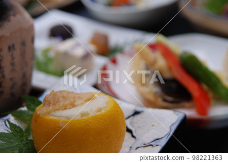 Image of kaiseki cuisine 98221363