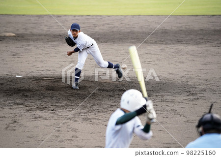 Left pitcher pitching (high school baseball) Left pitcher pitching (high school baseball) 98225160