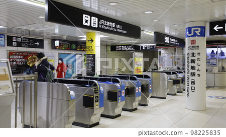 JR東西線北新地站西口 98225835
