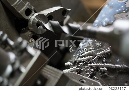 Drilling with lathe 98228137