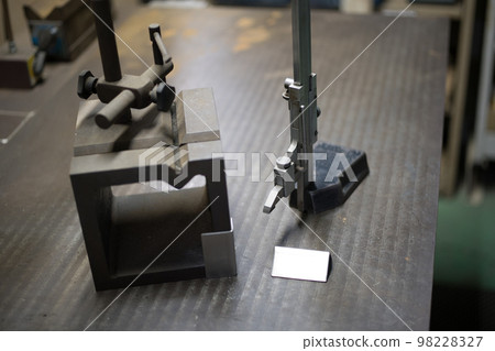 用高度計標記工作 98228327