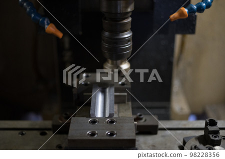Cutting parts with machining center Cutting parts with machining center 98228356