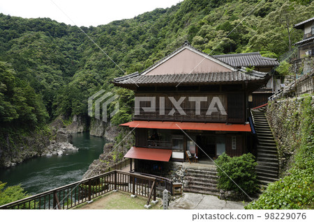 多洛京酒店 多洛京酒店 98229076