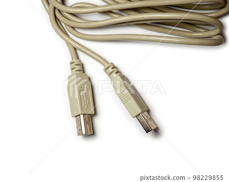 Usb wire. Accessories for technology. Charging cable. 98229855