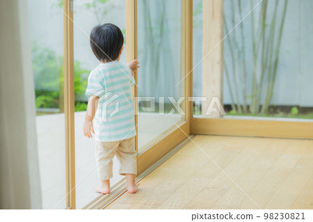 家庭的客廳 98230821