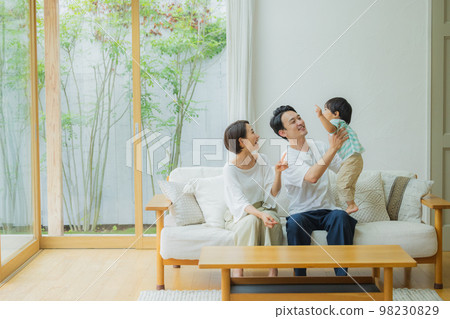 家庭的客廳 98230829