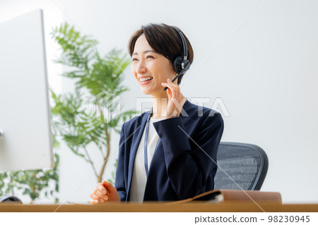 女接線員 女接線員 98230945