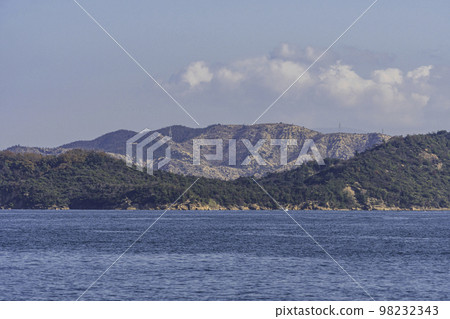 Ishijima (Ijima) off the coast of Uno Port, Tamano City, Okayama Prefecture Ishijima (Ijima) off the coast of Uno Port, Tamano City, Okayama Prefecture 98232343