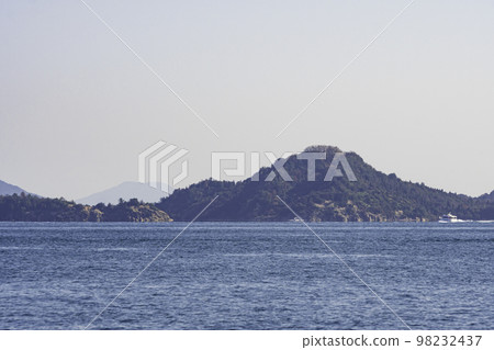 Islands off Uno Port, Tamano City, Okayama Prefecture 98232437