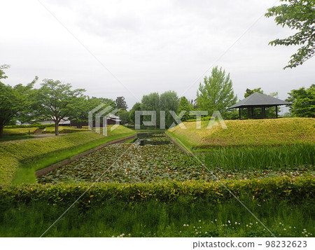 Located in Fujimi City, Saitama Prefecture, Nanbata Castle Park is a historical park of the Nanbata clan, one of the 7 parties of the Musashi clan led by the Kanmu Hei clan. Located in Fujimi City, Saitama Prefecture, Nanbata Castle Park is a historical park of the Nanbata clan, one of the 7 parties of the Musashi clan led by the Kanmu Hei clan. 98232623