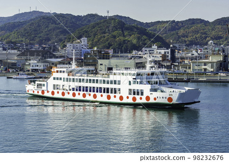 宇野港四國汽船直島岡山縣玉野市 98232676