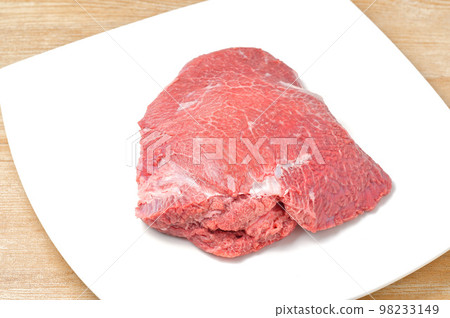 國產牛肉“牛頰肉”、“牛頰肉”、“牛頰肉”,部位,珍貴,難得。 國產牛肉“牛頰肉”、“牛頰肉”、“牛頰肉”,部位,珍貴,難得。 98233149