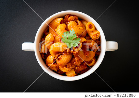 macaroni with tomatoes sauce and mince pork macaroni with tomatoes sauce and mince pork 98233896