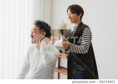 Hair salon image 98234601