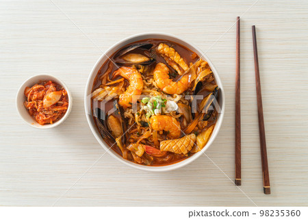 Jjamppong -  Korean Seafood Noodle Soup 98235360