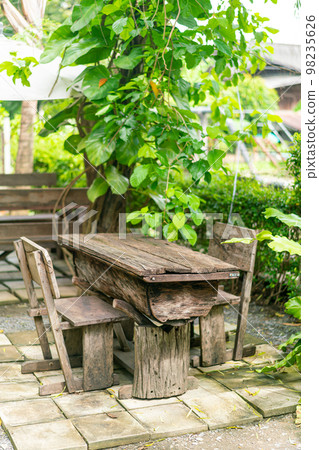 empty table set decoration in garden 98235626
