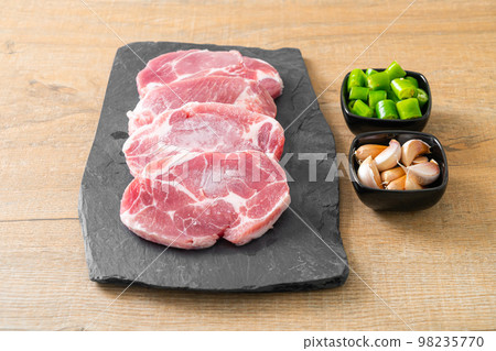 fresh pork neck raw or collar pork 98235770