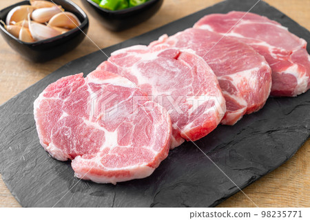 fresh pork neck raw or collar pork 98235771
