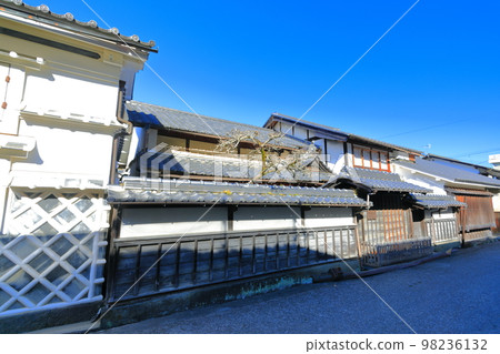 [Kochi Prefecture] Takemuraya House in Sunny Weather (Sagawa-machi Sake Brewery Road) 98236132