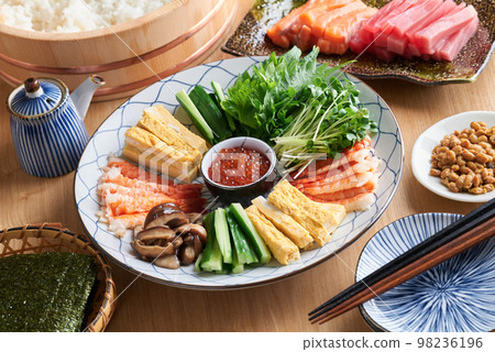 手捲壽司的用料 98236196