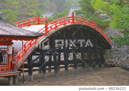 嚴島神社的可吸收的橋樑 嚴島神社的可吸收的橋樑 98236222