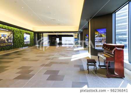 Haneda Airport Garden Japan Promenade Street Piano Haneda Airport Garden Japan Promenade Street Piano 98236841