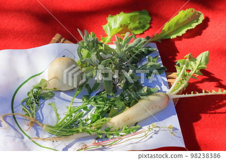 七種春草野草稀飯 98238386