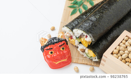 Eho-maki and bean-throwing image of Setsubun Eho-maki and bean-throwing image of Setsubun 98238765