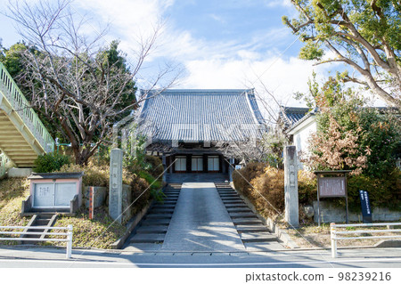 Mikawa Ikko Ikki Temple (Katsumanji Temple, Okazaki City, Aichi Prefecture) Main Hall Mikawa Ikko Ikki Temple (Katsumanji Temple, Okazaki City, Aichi Prefecture) Main Hall 98239216