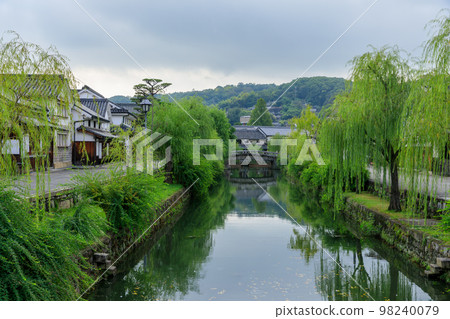 岡山_清晨安靜的倉敷美觀地區的風景 98240079