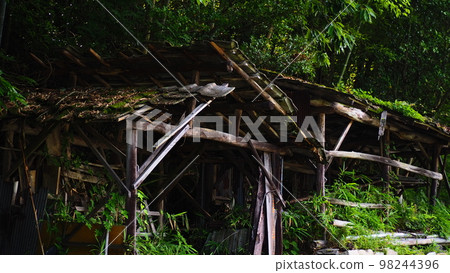 Since when are you building? Wooden building on the verge of collapse Since when are you building? Wooden building on the verge of collapse 98244396