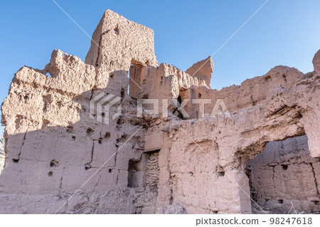 Kasbah of the Atlas - An old kasbah in the Atlas Mountains, 98247618