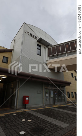 Kashiwara Station on the JR Yamatoji Line, Kashiwara City, Osaka Prefecture Kashiwara Station on the JR Yamatoji Line, Kashiwara City, Osaka Prefecture 98249395