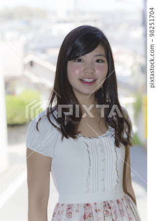 女孩射擊 98251704