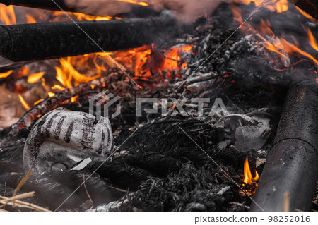 Daruma Dondo-yaki 98252016