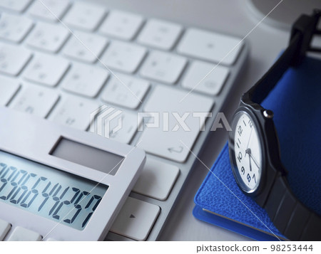 Business image of notebooks and personal computers Business image of notebooks and personal computers 98253444