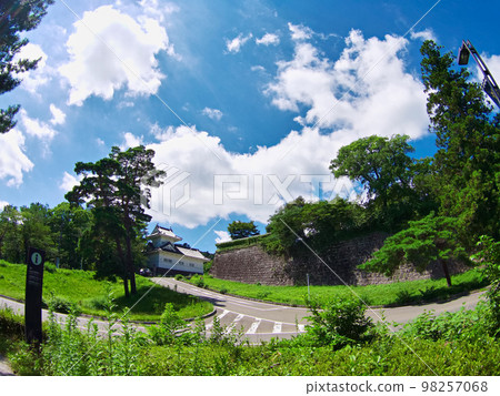 仙台城跡（大手門跡石牆和角樓）[仙台市青葉區] 98257068