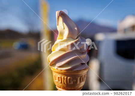 Dake Kimi and Marron's Mixed Soft Cream（青森縣弘前市） 98262017