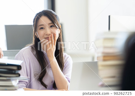 Female, business, office, OL, business image, smile, cheek, 20's, 30's, person, portrait, woman 98262725