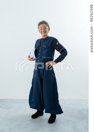 A craftsman with a helmet Carpenter A craftsman with a helmet Carpenter 98262996