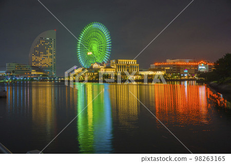 Night view of Yokohama Minato Mirai Night view of Yokohama Minato Mirai 98263165